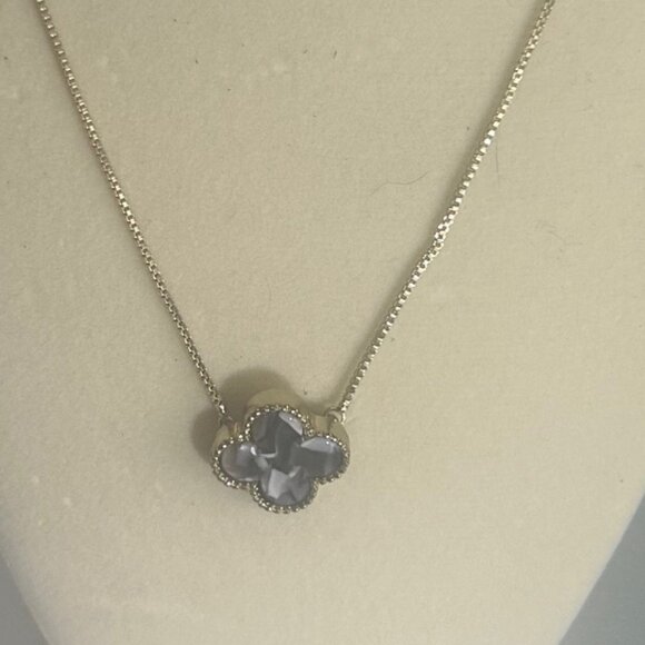 Michelle McDowell gray tortoise clover gold-tone 18" necklace NWT - Picture 3 of 6